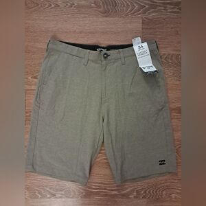 Billabong Men's crossfire Hybrid Submersibles Shorts NWT 34